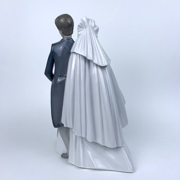 NAO By Lladró “An Unforgettable Dance” Wedding Figurine #1247 - Picture 6 of 16
